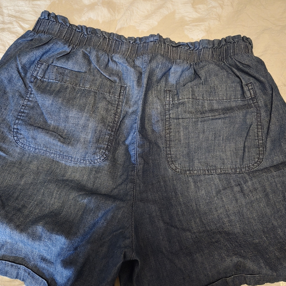 Falls Creek Women's Denim Blue Jean Shorts - Picture 3 of 3